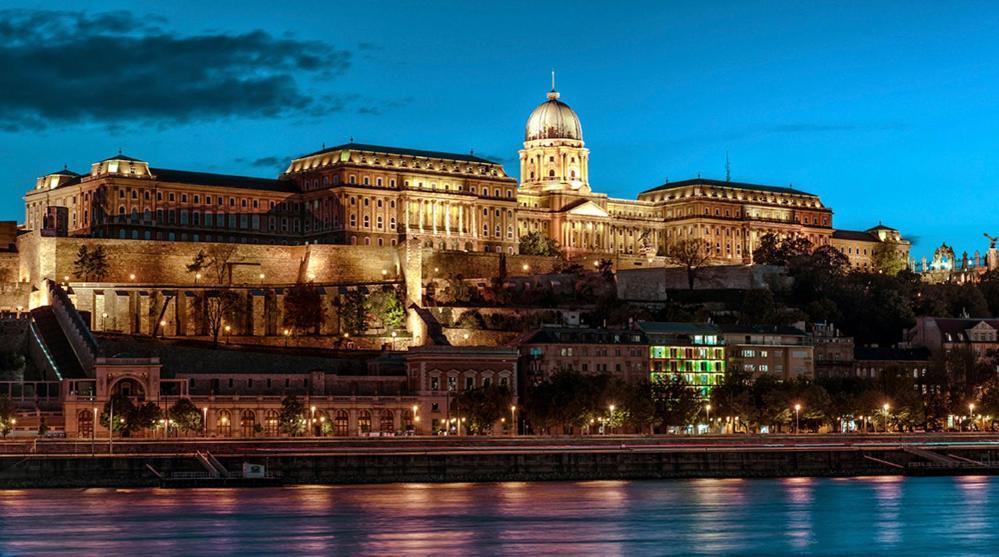 Buda Downtown Apartment Budapest Exteriör bild