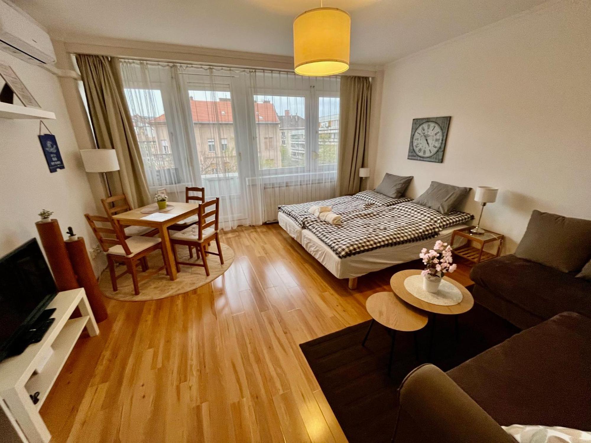 Buda Downtown Apartment Budapest Exteriör bild